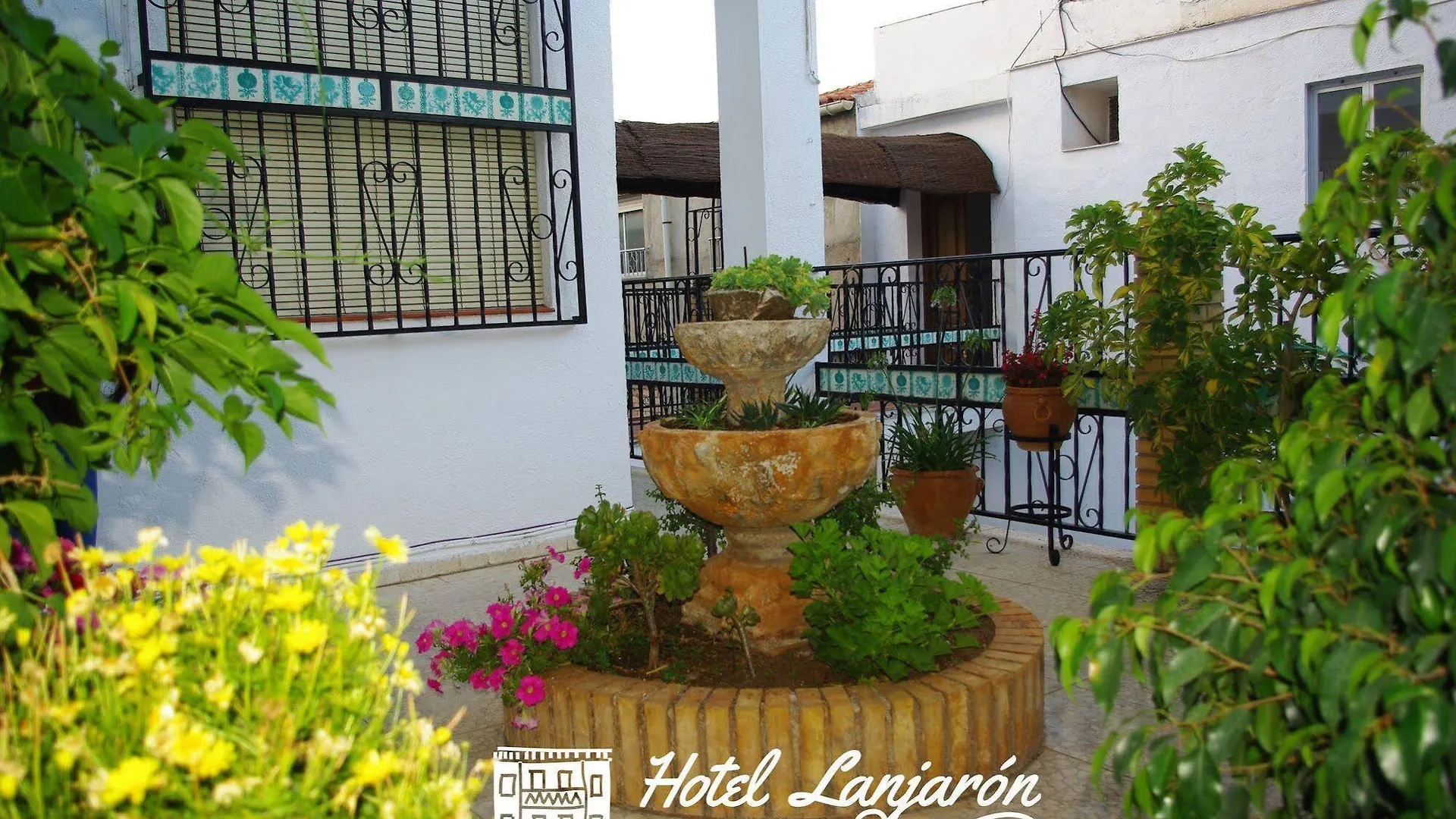 Hotel Lanjarón 2*,